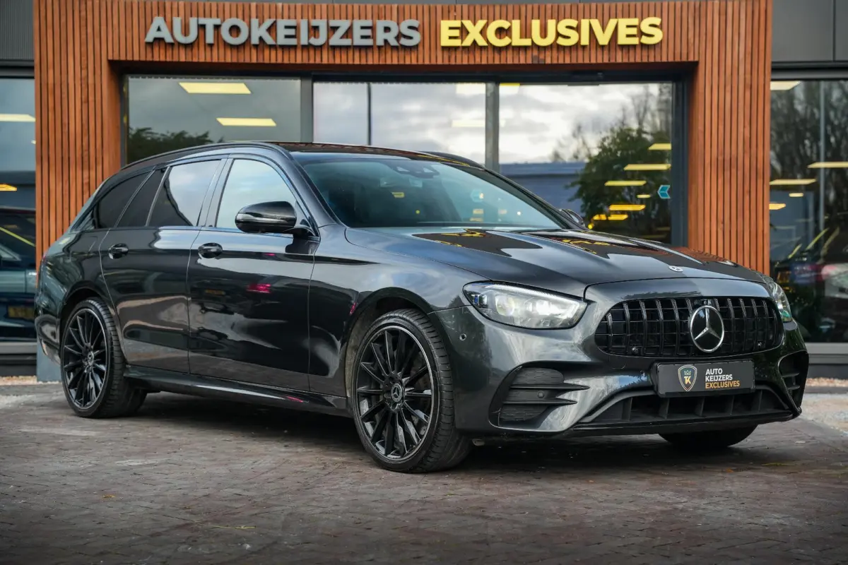 300 de Panodak Burmester 360 Camera HUD Trekhaak Keyless