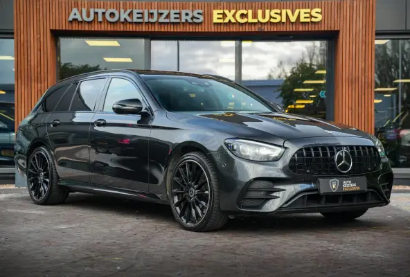 300 de Panodak Burmester 360 Camera HUD Trekhaak Keyless