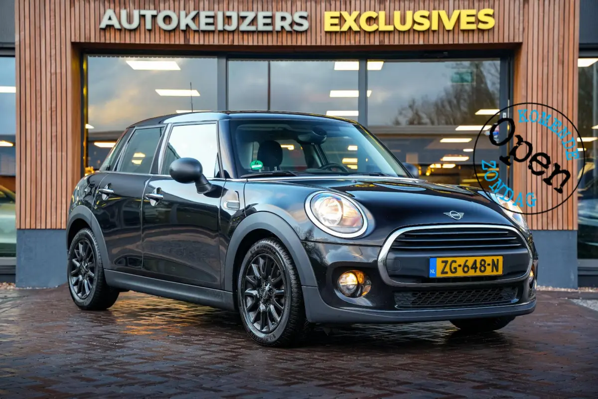 1.5 One Mini Mini 1.5 One Airco Cruise Control Navigatie 16" LMV AUTOMAAT!