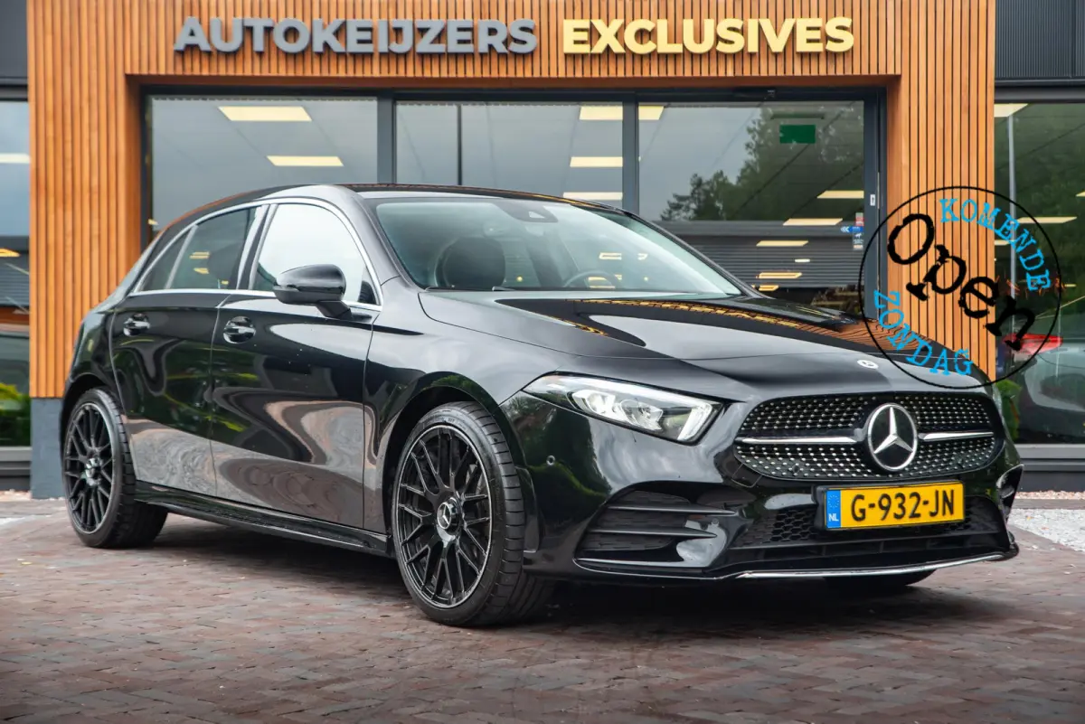 180 Business Solution AMG Ambient Cruise Navigatie Camera Sportstoelen Leer LED 19" LMV