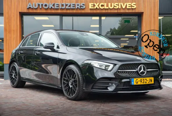 180 Business Solution AMG Ambient Cruise Navigatie Camera Sportstoelen Leer LED 19" LMV
