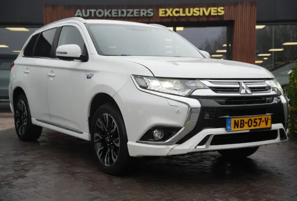 2.0 PHEV Premium Leer camera stoelverwarming