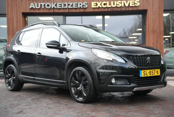 1.2 PureTech GT-line Black on black Panoramadak Lederen bekleding