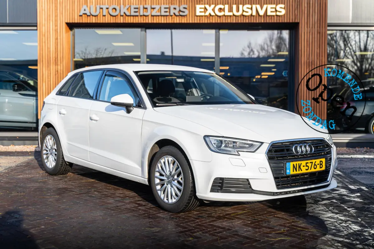 1.0 TFSI Koplampreiniging Airco 16"L.M. Radio/CD Multifunctioneel stuurwiel