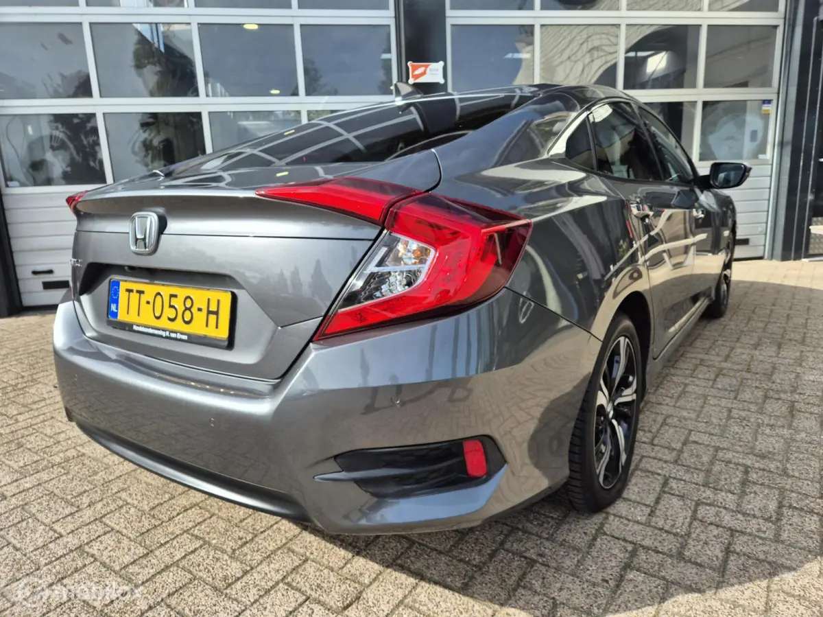 1.5 i-VTEC Elegance 69000KM NAP!