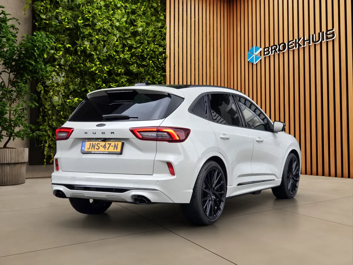 2.5 PHEV Broekhuis Black Sound Edition | Uniek! | 21'' VOSSEN | Verlaagd | Pano | Trekhaak | Gordels in kleur