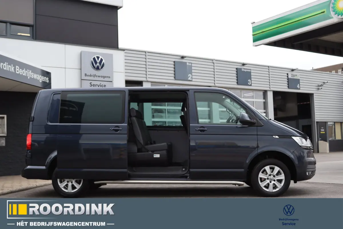 T6 - 150 pk L2H1 DC LMV, bumpers in kleur, trekhaak, PDC