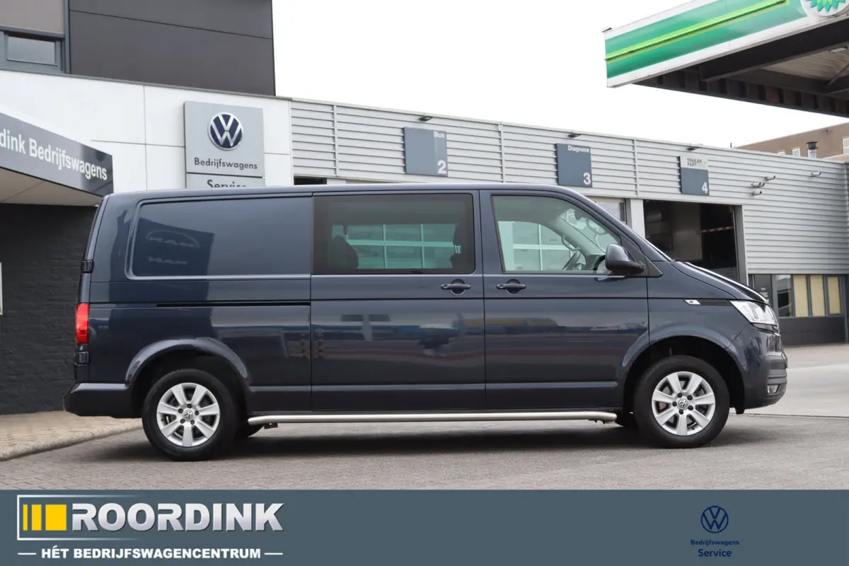 T6 - 150 pk L2H1 DC LMV, bumpers in kleur, trekhaak, PDC