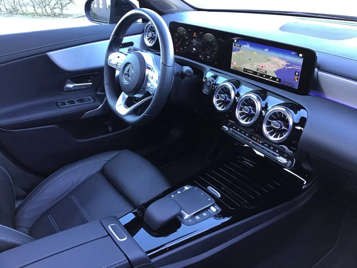250 e AMG Line I Dealer Onderh. I Pano I Clima I Cruise I 19inch I 360Cam I Keyles I 218PK
