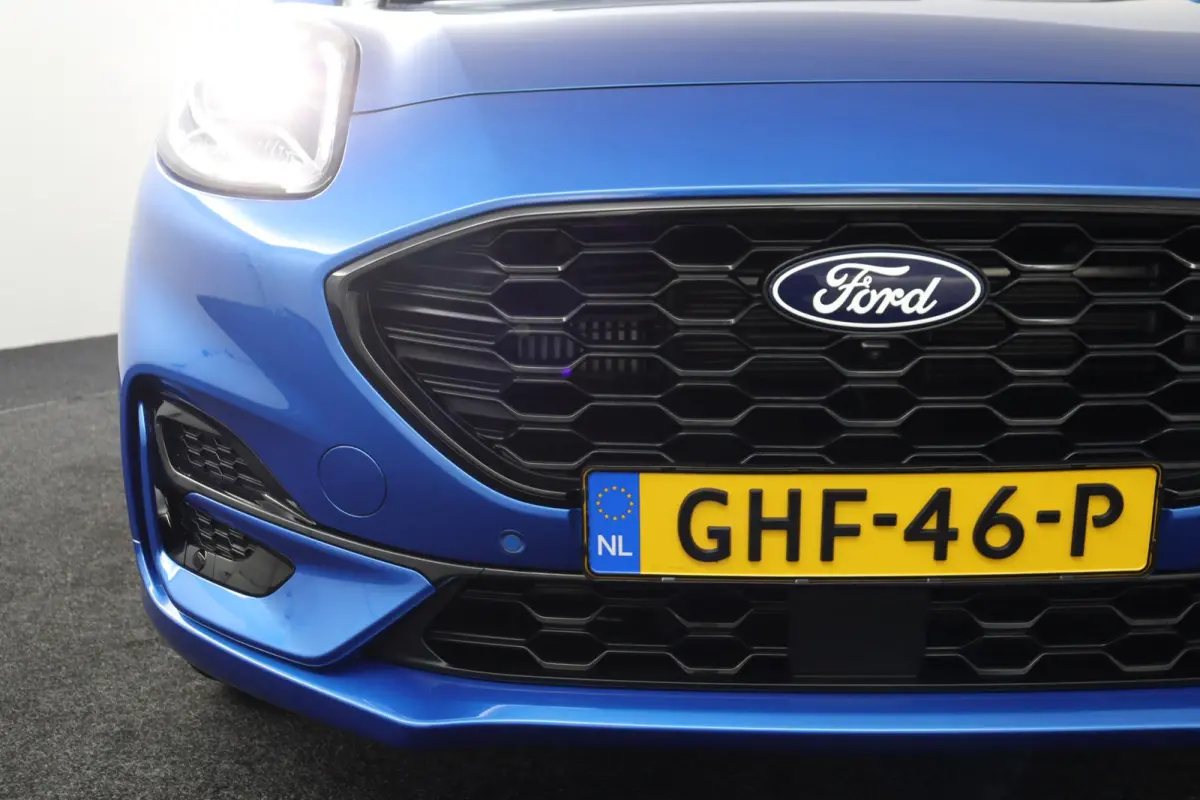 1.0 EcoBoost ST-Line X | 360 Camera | Panoramadak | B&O Audio | 11.049 km |