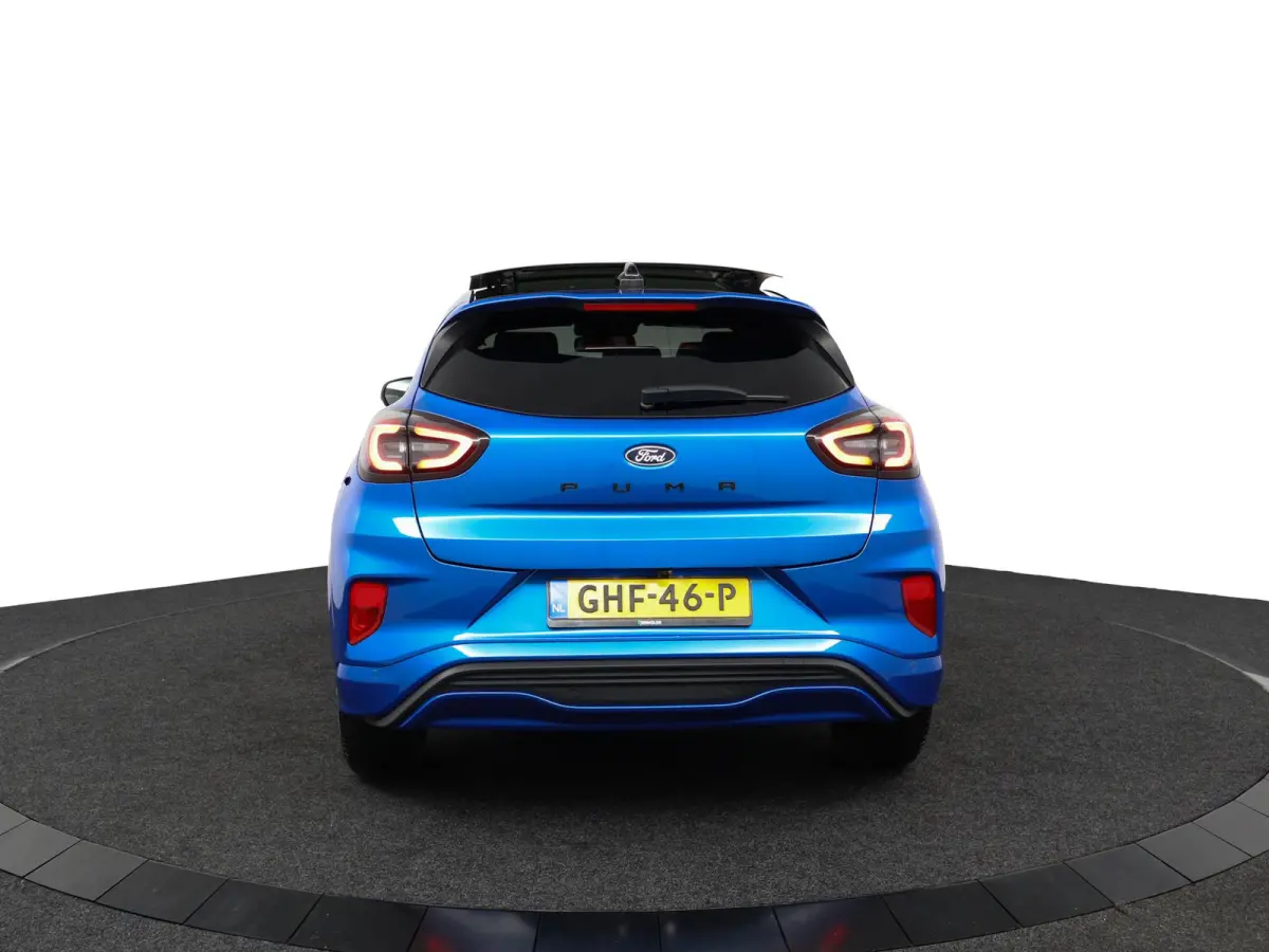 1.0 EcoBoost ST-Line X | 360 Camera | Panoramadak | B&O Audio | 11.049 km |