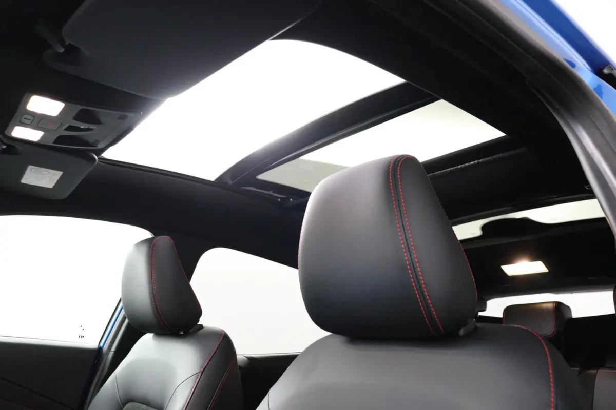 1.0 EcoBoost ST-Line X | 360 Camera | Panoramadak | B&O Audio | 11.049 km |