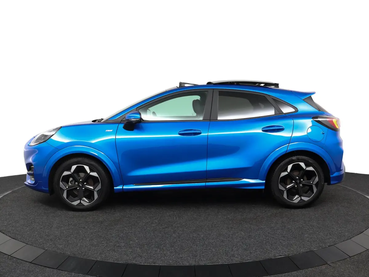1.0 EcoBoost ST-Line X | 360 Camera | Panoramadak | B&O Audio | 11.049 km |