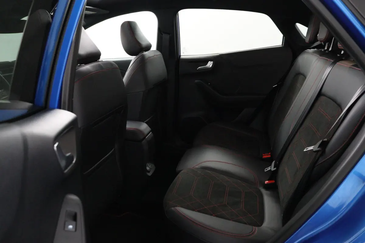1.0 EcoBoost ST-Line X | 360 Camera | Panoramadak | B&O Audio | 11.049 km |