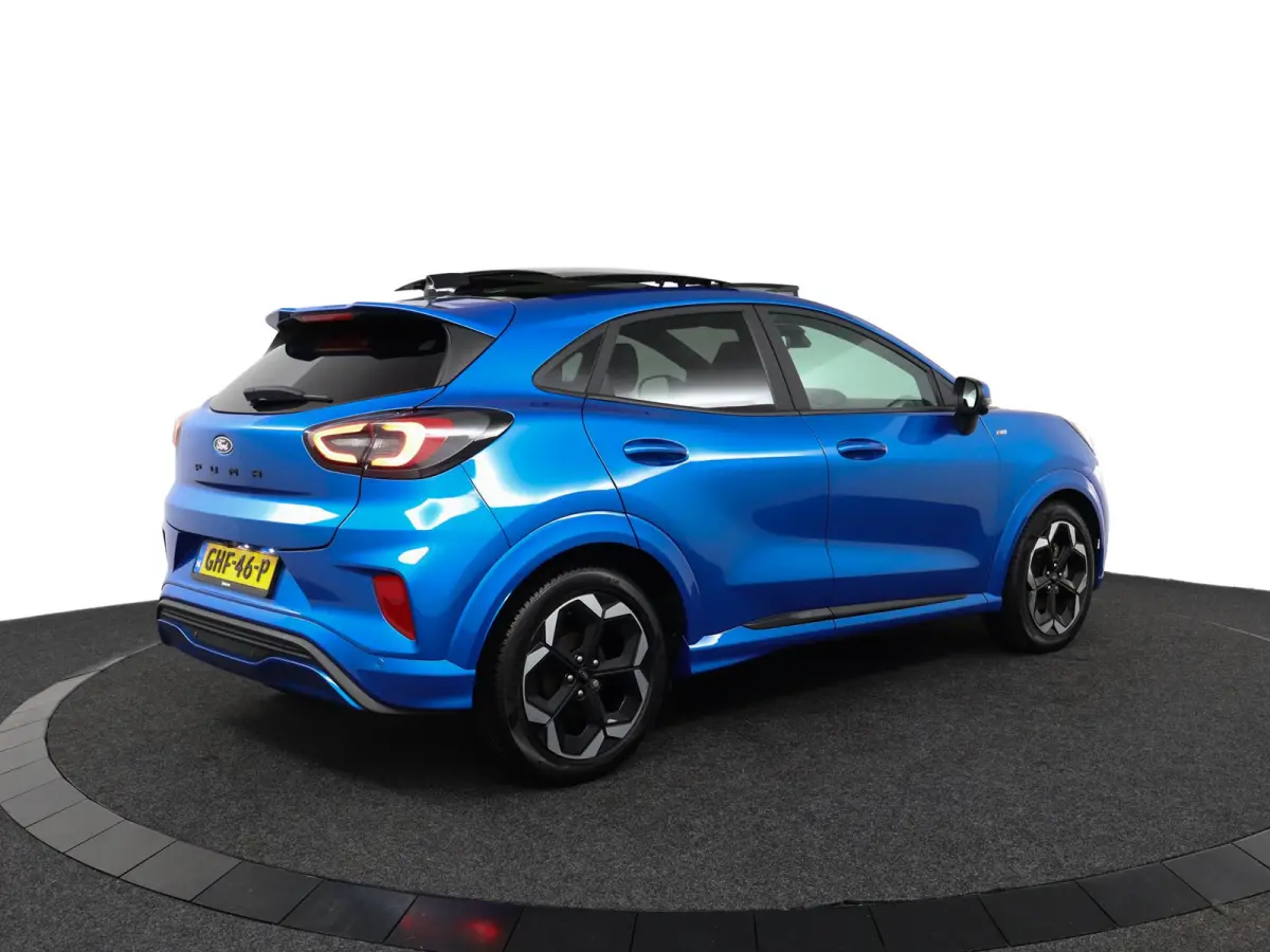 1.0 EcoBoost ST-Line X | 360 Camera | Panoramadak | B&O Audio | 11.049 km |