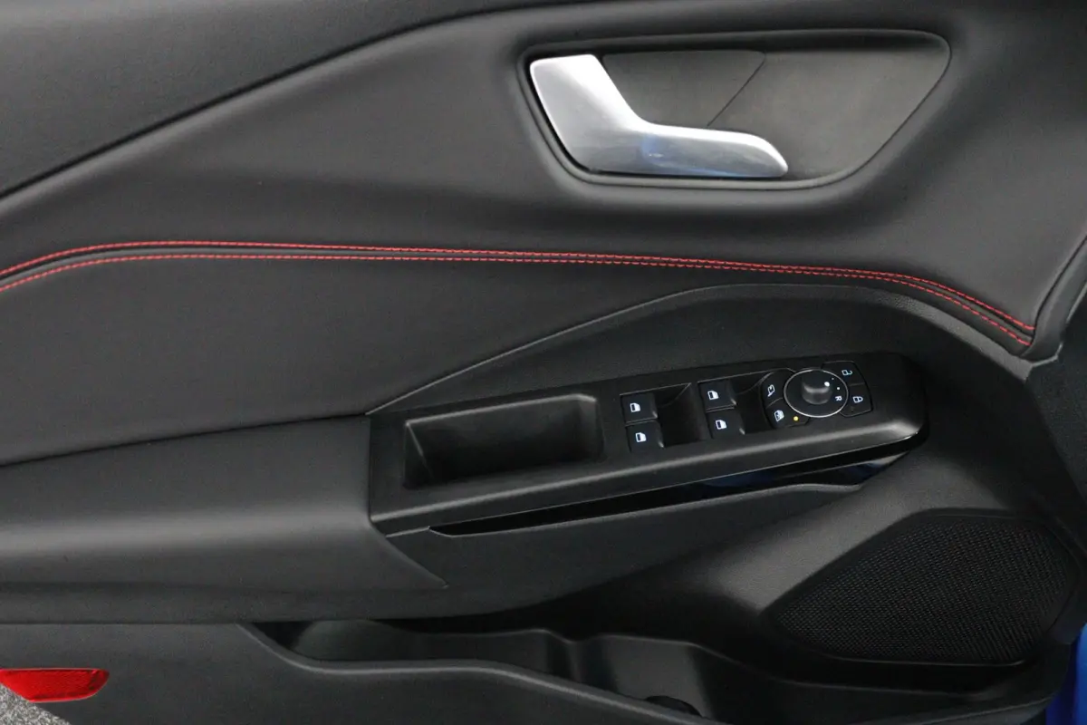 1.0 EcoBoost ST-Line X | 360 Camera | Panoramadak | B&O Audio | 11.049 km |
