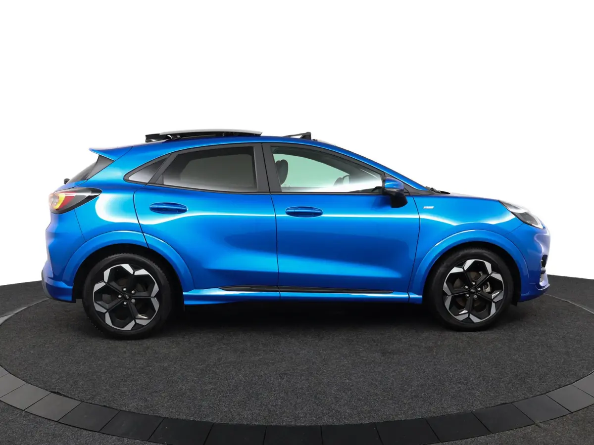 1.0 EcoBoost ST-Line X | 360 Camera | Panoramadak | B&O Audio | 11.049 km |