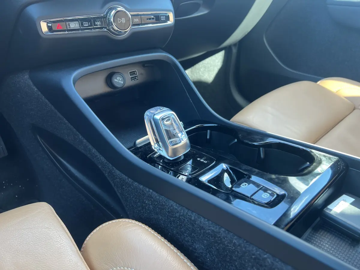 T4 Inscription | Parkeercamera | Keyless entry | Standkachel |