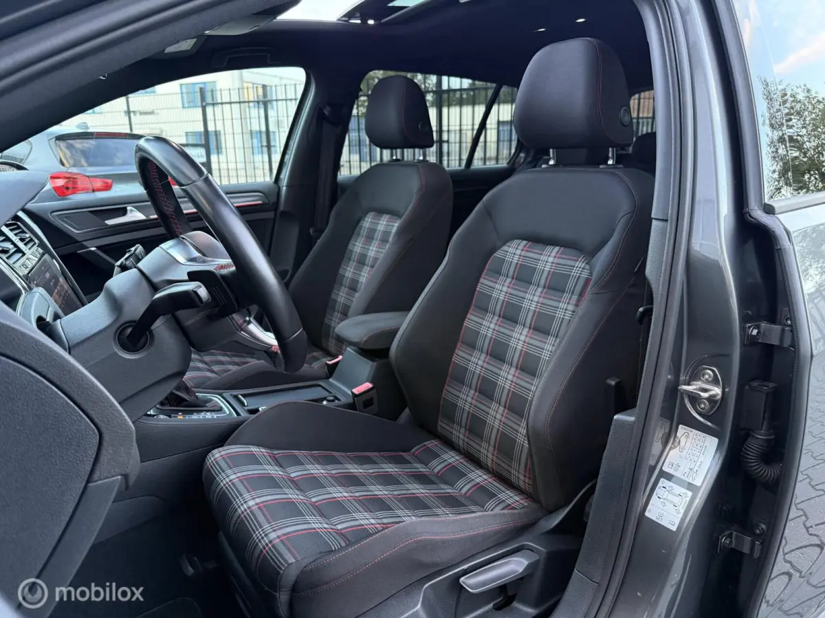 2.0 TSI GTI / DSG /Pano / Virtual / Trekhaak