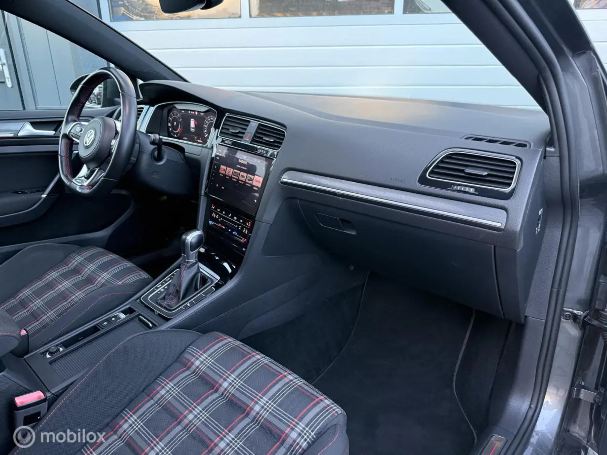 2.0 TSI GTI / DSG /Pano / Virtual / Trekhaak