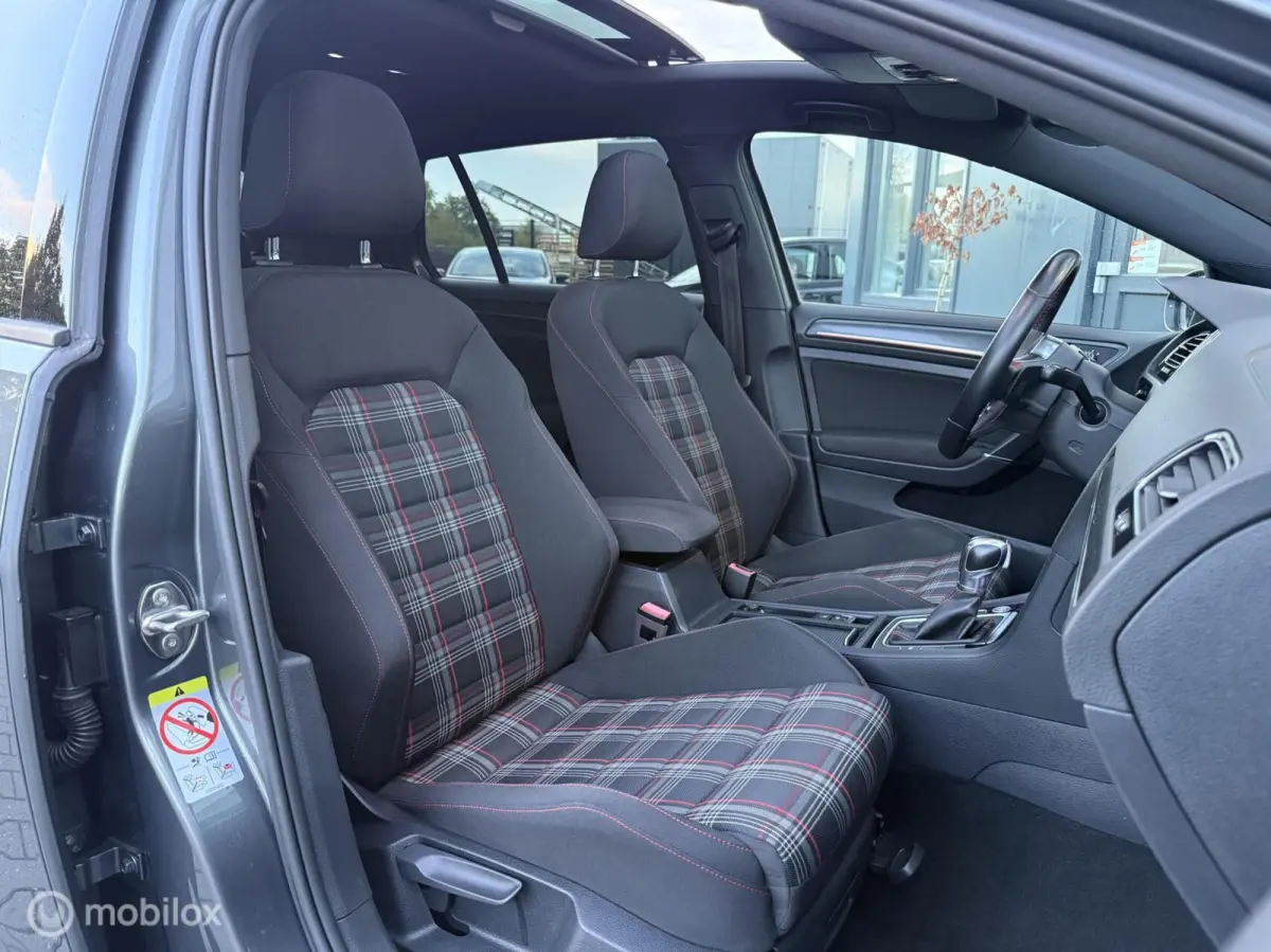 2.0 TSI GTI / DSG /Pano / Virtual / Trekhaak