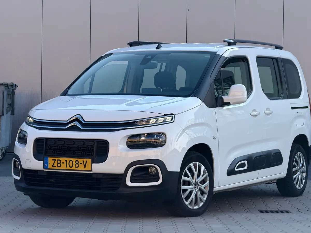 1.2 PureTech Feel So Good - Blanc Glacier - Nav/Carplay/Cruise