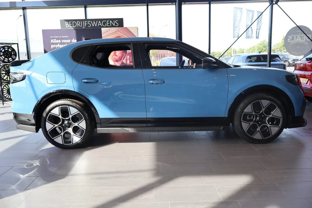 Collection RWD | Voorraad! | Unieke uitvoering! | Achterspoiler | Bodykit met voor, zij en achterskirts | 21 Inch | Collection Gordels |