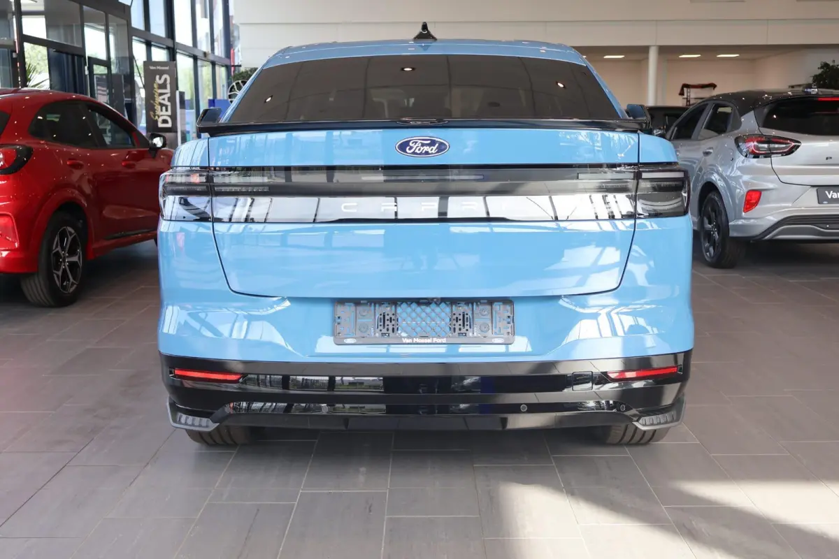 Collection RWD | Voorraad! | Unieke uitvoering! | Achterspoiler | Bodykit met voor, zij en achterskirts | 21 Inch | Collection Gordels |