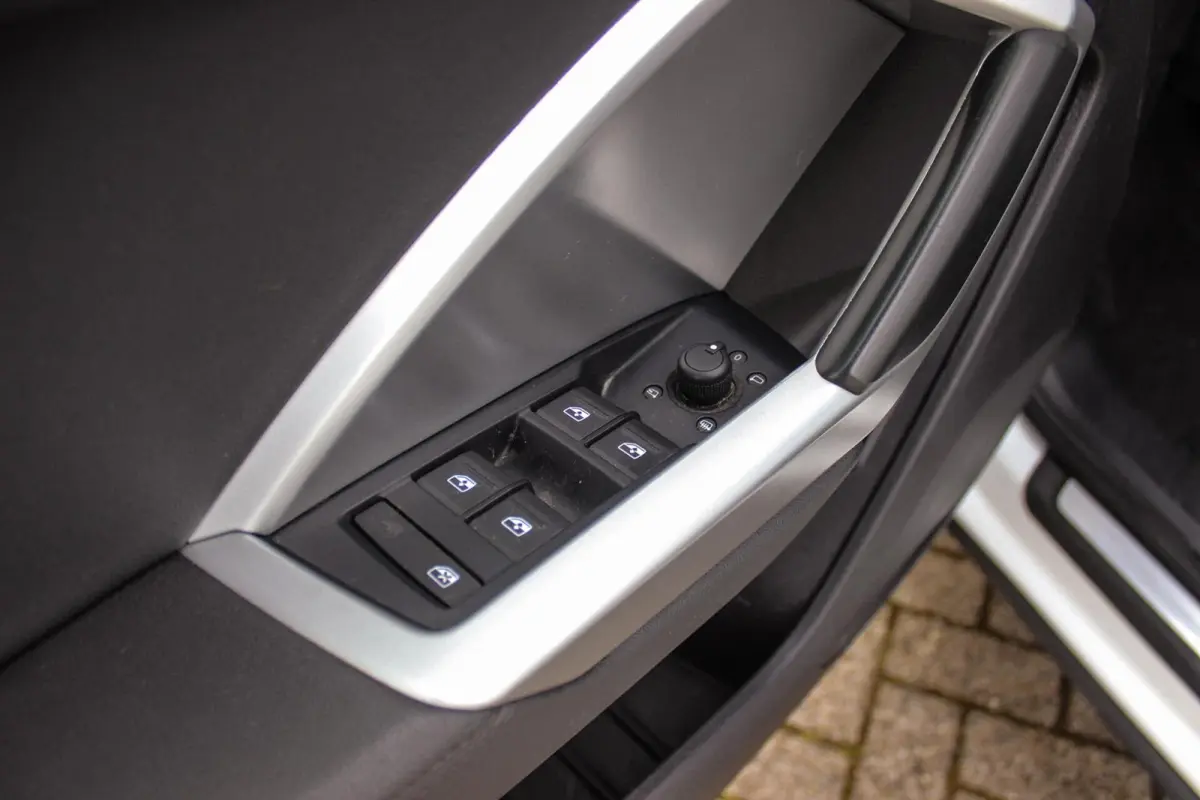 35 TDI Pro Line S | S-line | Apple Carplay | Achteruitrijcamera | Virtual Cockpit | Rijstrooksensor | Cruise control | Trekhaak | MMI Navigatie | Leer | Parkeer assistent