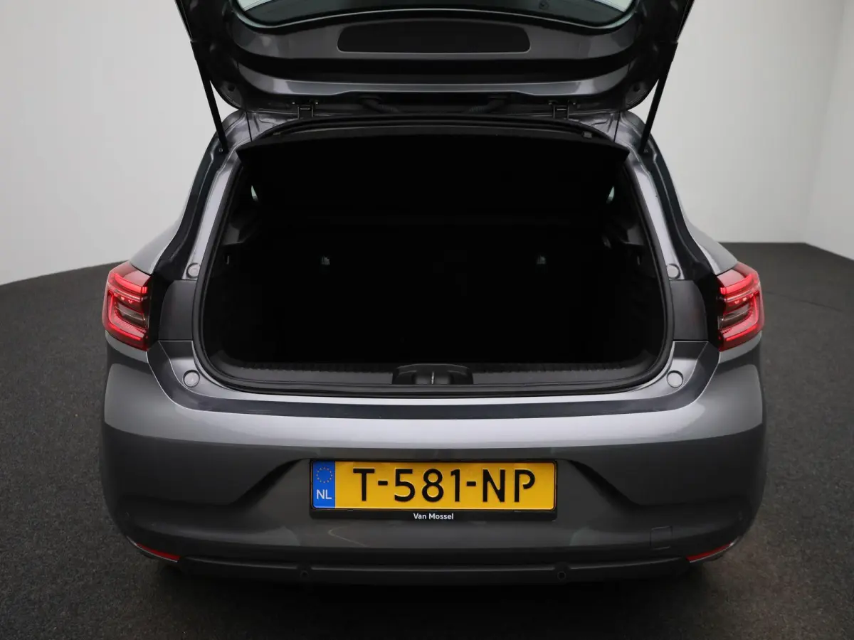 1.6 E-Tech Hybrid 145 Equilibre | Automaat | Navigatie | Cruise control | Airco | Bluetooth | DAB | LMV |