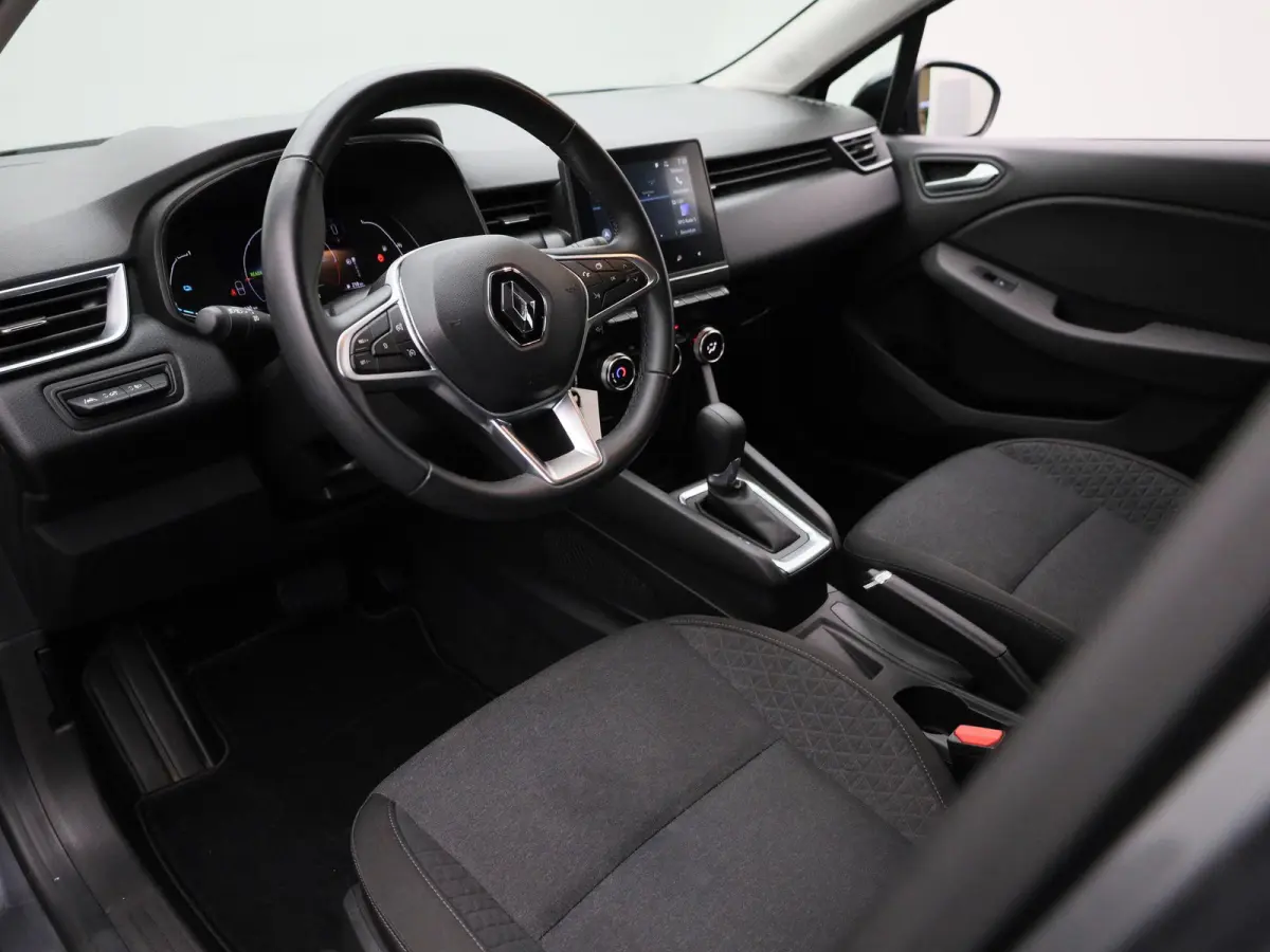 1.6 E-Tech Hybrid 145 Equilibre | Automaat | Navigatie | Cruise control | Airco | Bluetooth | DAB | LMV |