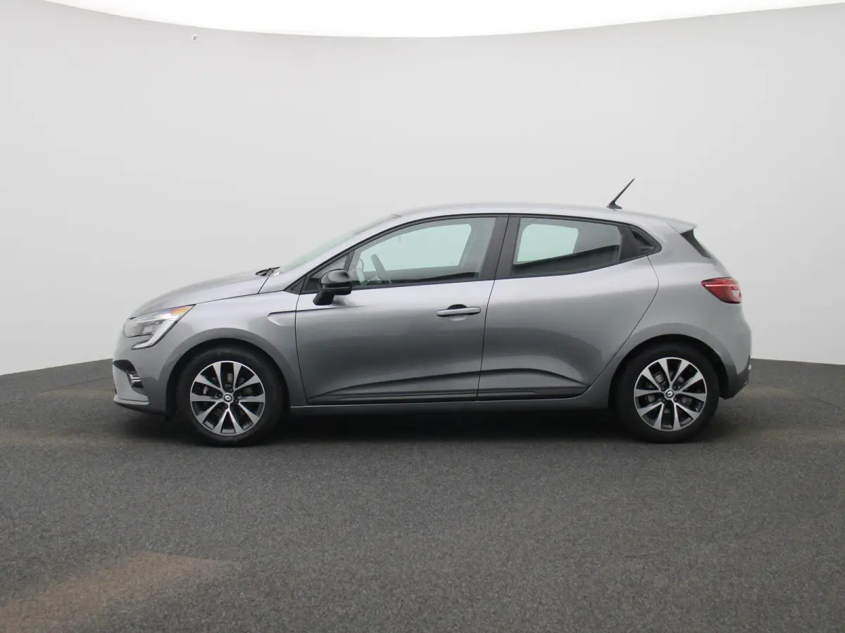 1.6 E-Tech Hybrid 145 Equilibre | Automaat | Navigatie | Cruise control | Airco | Bluetooth | DAB | LMV |