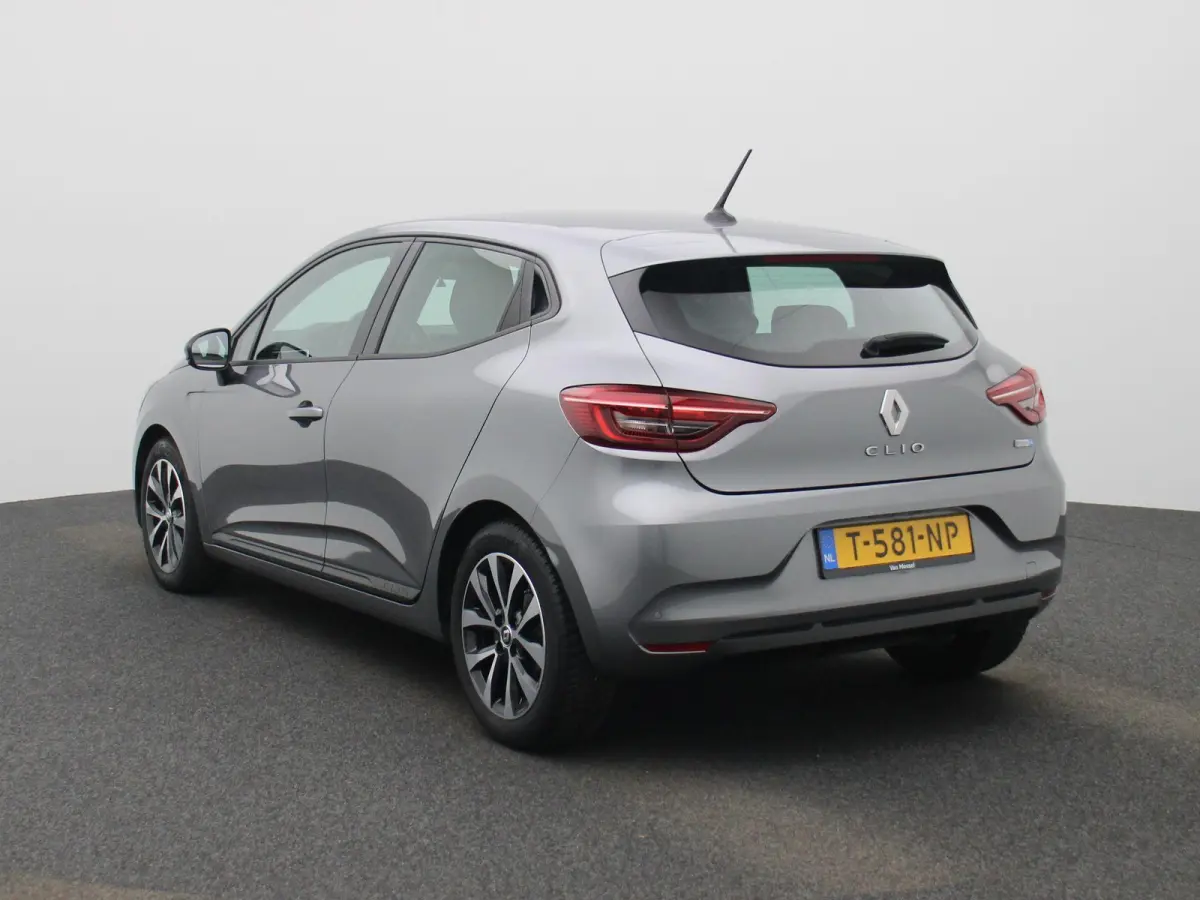 1.6 E-Tech Hybrid 145 Equilibre | Automaat | Navigatie | Cruise control | Airco | Bluetooth | DAB | LMV |