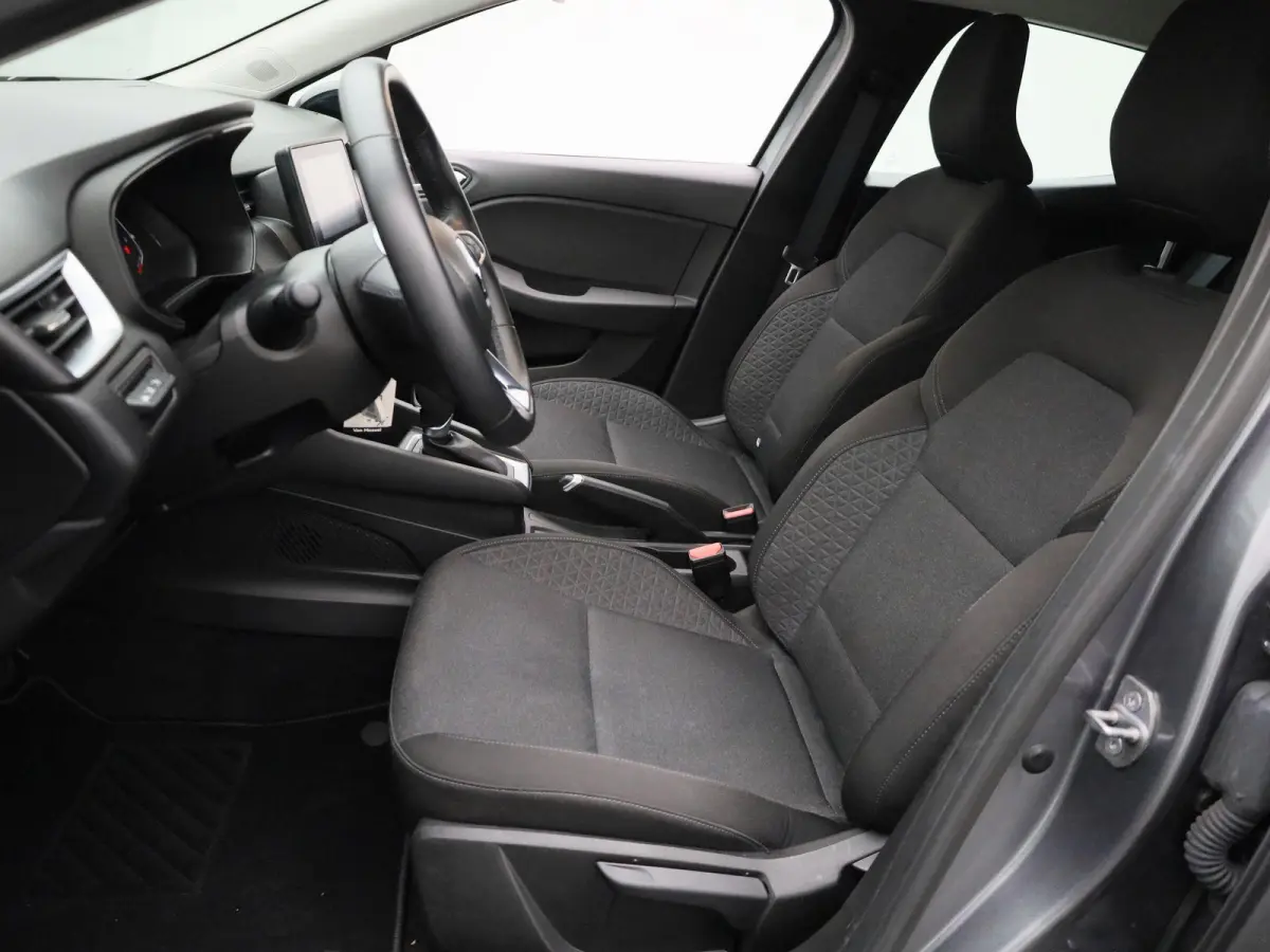 1.6 E-Tech Hybrid 145 Equilibre | Automaat | Navigatie | Cruise control | Airco | Bluetooth | DAB | LMV |