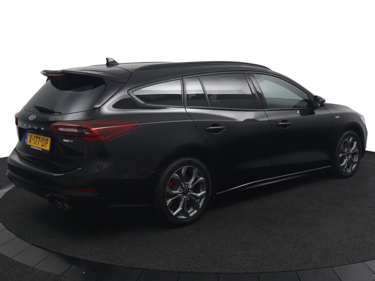 1.0 EcoBoost Hybrid ST Line | Winterpack | Camera | LED | Cruise Control | Keyless Entry/Go | DAB | CarPlay/Android Auto
