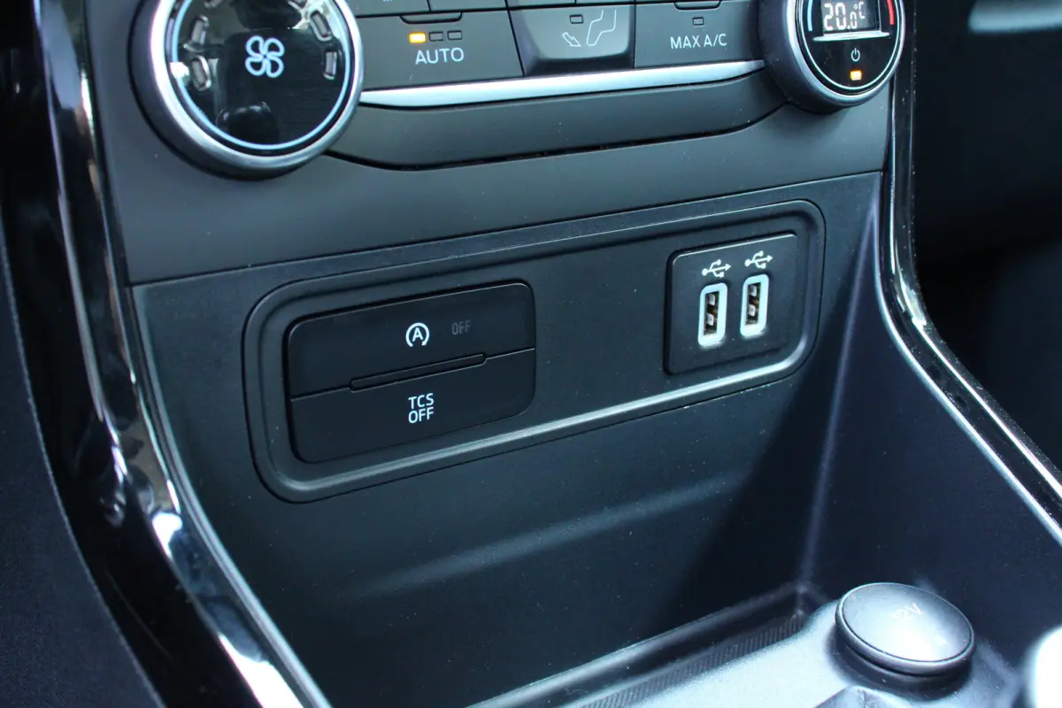 1.0 EcoBoost Titanium | 1E EIGENAAR | ORIGINEEL NL |  CAPLAY | PARK SENS V+A | DEALER OH! | CLIMATE CTRL | CRUISE