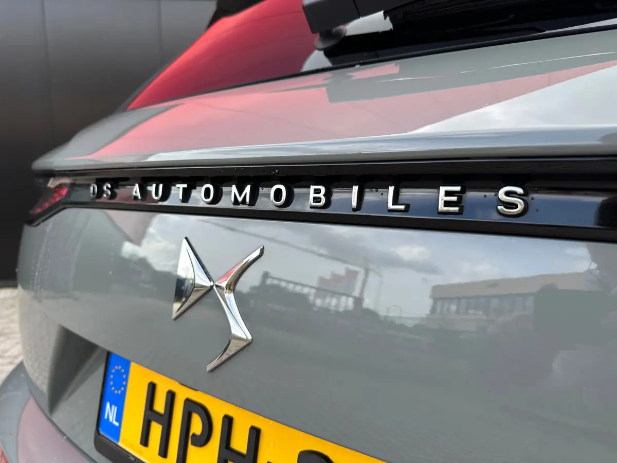 1.6 PHEV 300 4x4 Etoile| Panoramadak | Leder | 360° Camera | Adapt. Cruise | Stoelmassage | Elektrische Achterklep | Achterbank in delen neerklapbaar | Achteruitrijcamera | Airco (automatis