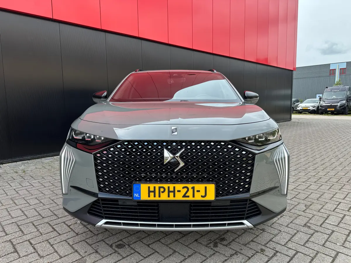 1.6 PHEV 300 4x4 Etoile| Panoramadak | Leder | Camera | Adapt. Cruise | Stoelmassage | Achterbank in delen neerklapbaar | Achteruitrijcamera | Airco (automatisch)