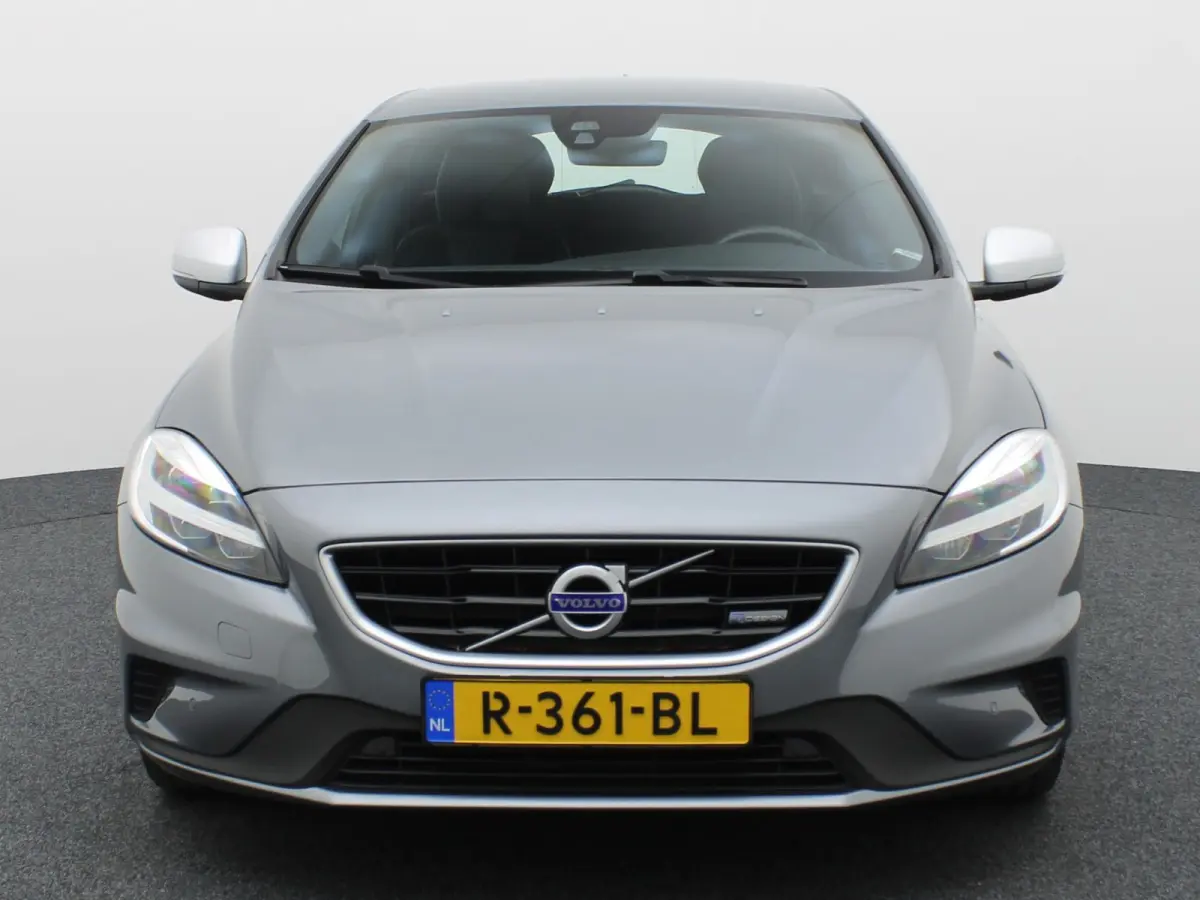 1.5 T3 R-Design | Stoelverwarming | Navi | Prijs Rijklaar!!