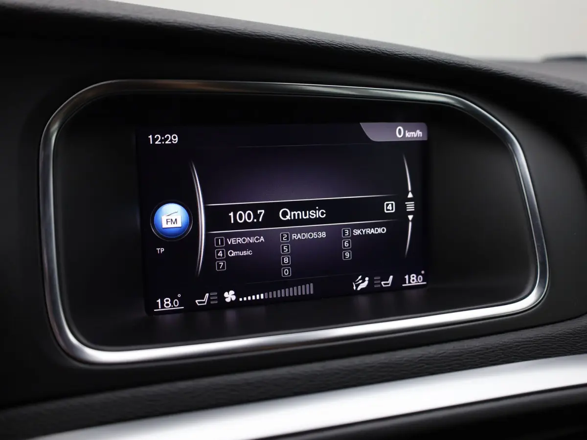 1.5 T3 R-Design | Stoelverwarming | Navi | Prijs Rijklaar!!