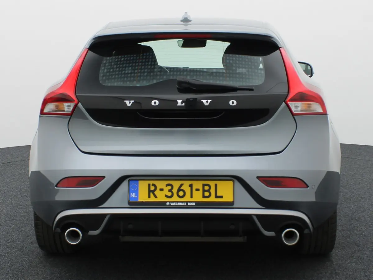 1.5 T3 R-Design | Stoelverwarming | Navi | Prijs Rijklaar!!