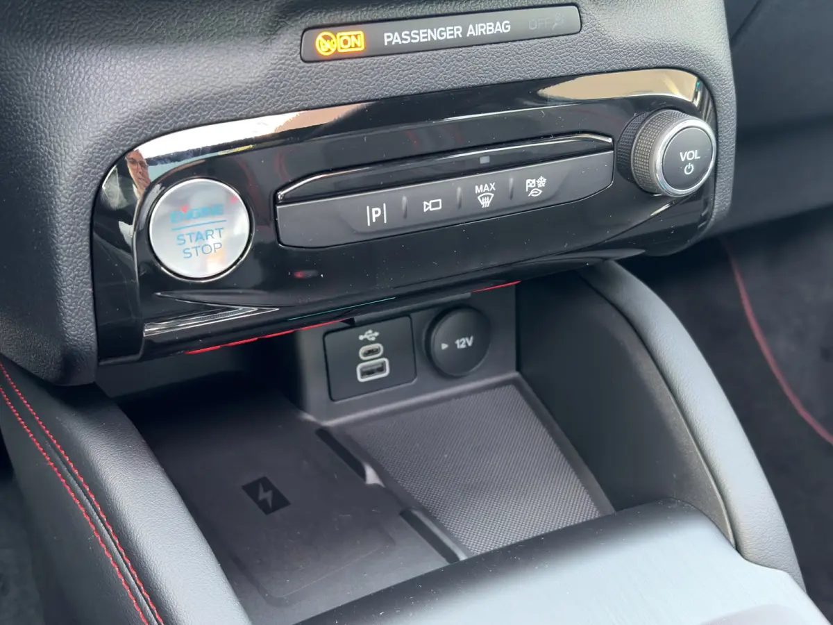 Plug-In Hybrid ST-Line X 243pk | Incl. 8 Jaar/160.000km Garantie | Black-, Winter Pack | Pano | Elek. Trekhaak | Matrix LED |