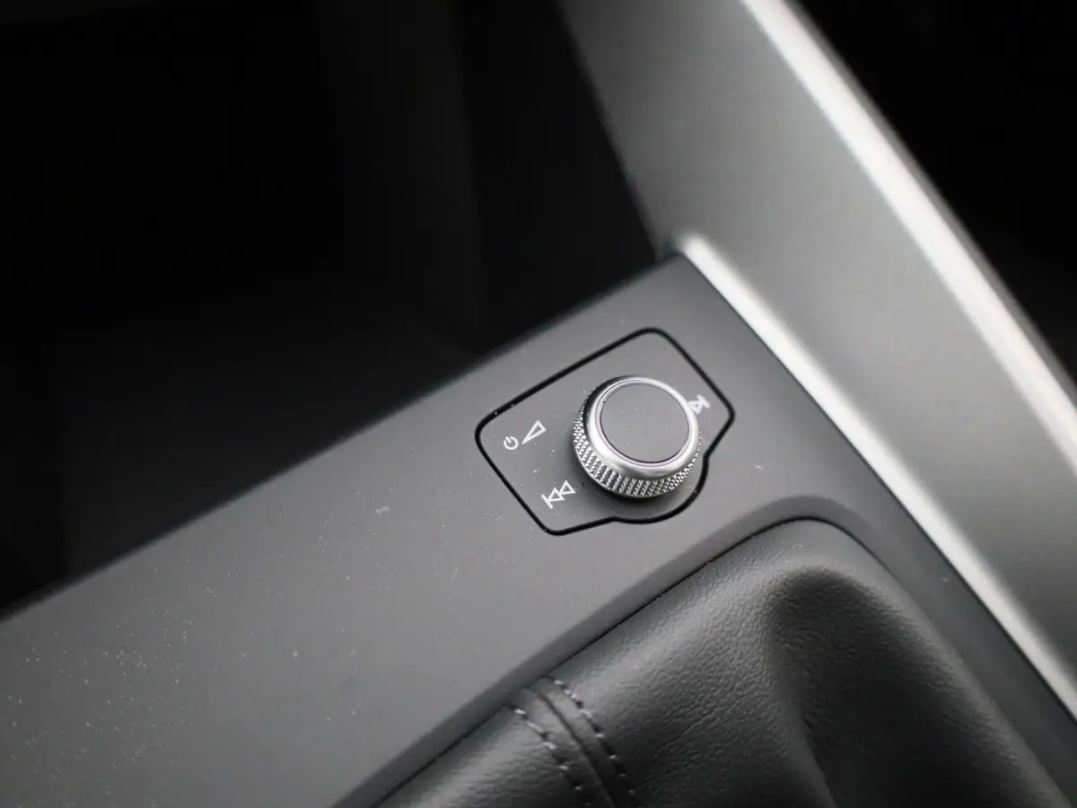 25 TFSI Pro Line | Virtual Cockpit | Apple Carplay / Android Auto | Cruise Control | Airco | Bluetooth | Lane Assist | Botswaarschuwing | Elektrische Ramen | Lichtmetalen Velgen |