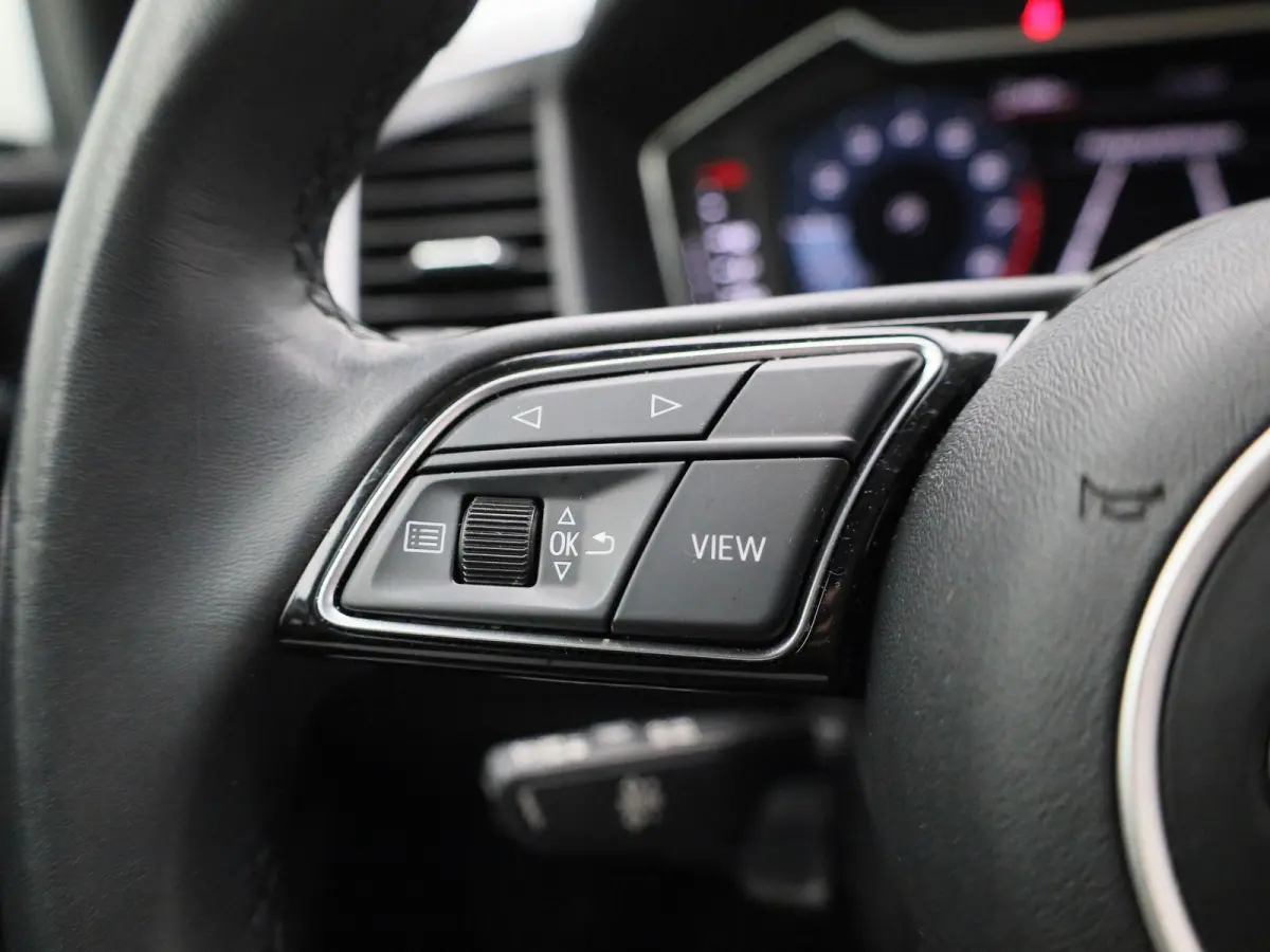 25 TFSI Pro Line | Virtual Cockpit | Apple Carplay / Android Auto | Cruise Control | Airco | Bluetooth | Lane Assist | Botswaarschuwing | Elektrische Ramen | Lichtmetalen Velgen |