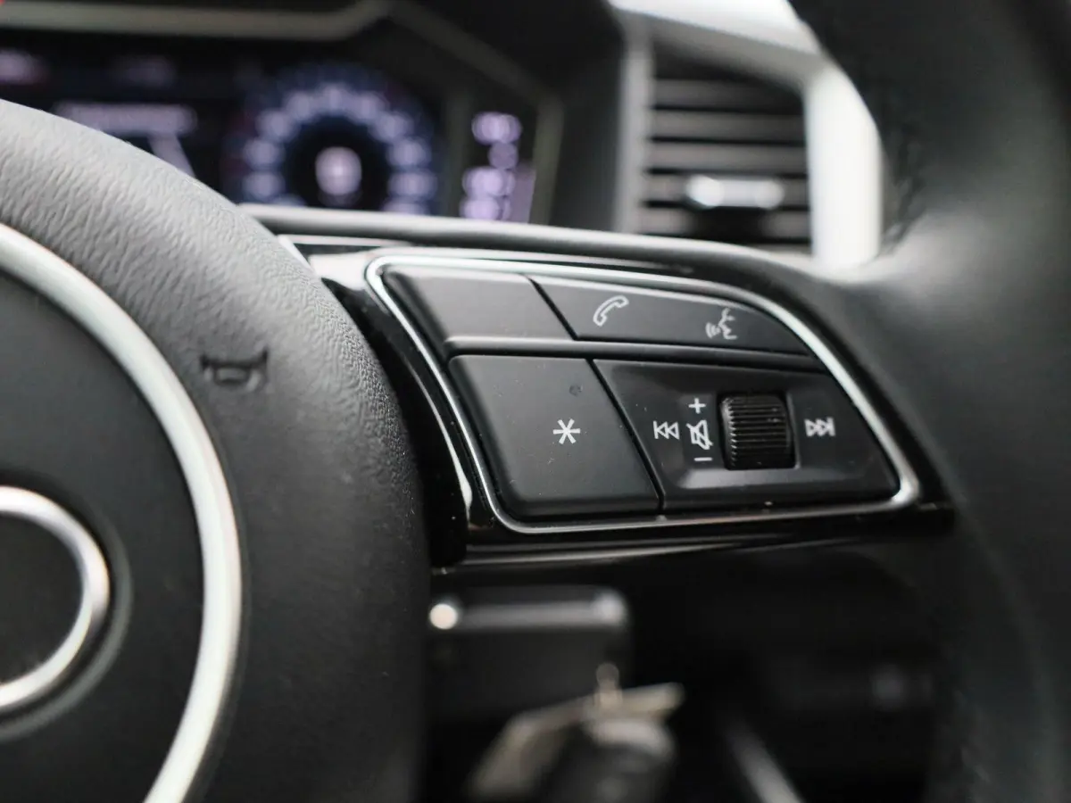 25 TFSI Pro Line | Virtual Cockpit | Apple Carplay / Android Auto | Cruise Control | Airco | Bluetooth | Lane Assist | Botswaarschuwing | Elektrische Ramen | Lichtmetalen Velgen |
