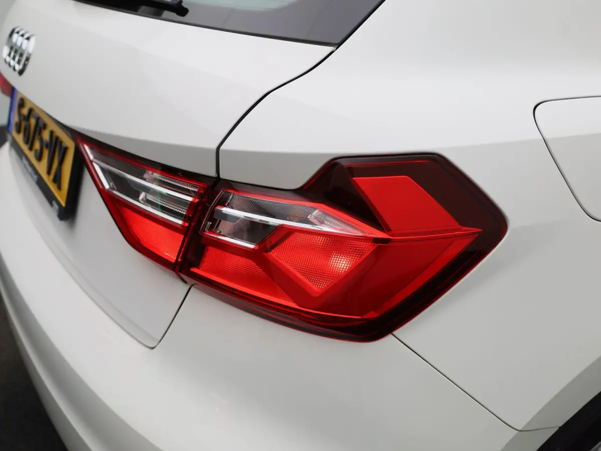 25 TFSI Pro Line | Virtual Cockpit | Apple Carplay / Android Auto | Cruise Control | Airco | Bluetooth | Lane Assist | Botswaarschuwing | Elektrische Ramen | Lichtmetalen Velgen |