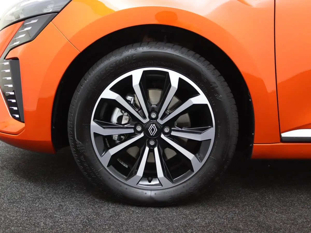techno full hybrid E-Tech 145 | Groot Navi | Parkeercamera | Stoel- & Stuurverw. |