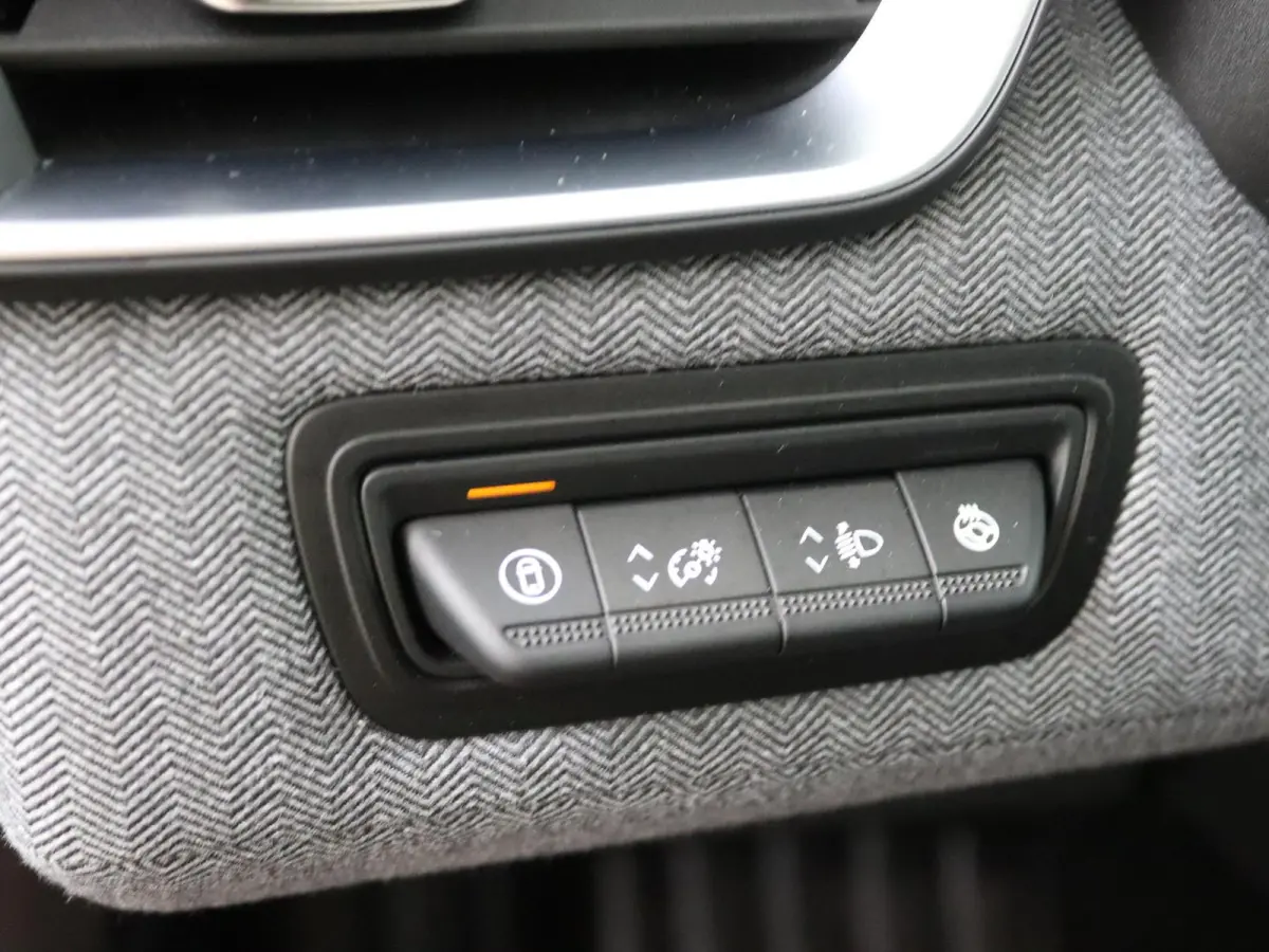 techno full hybrid E-Tech 145 | Groot Navi | Parkeercamera | Stoel- & Stuurverw. |