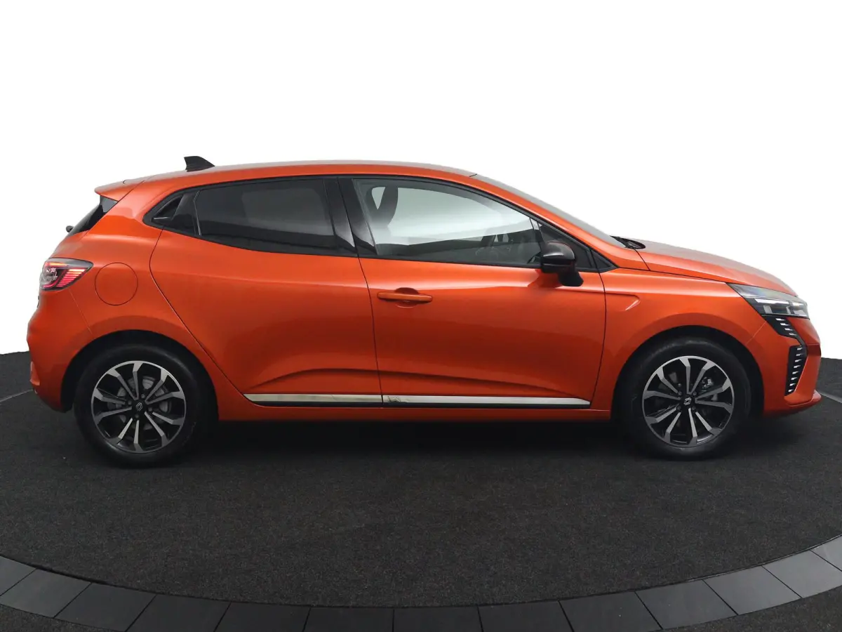 techno full hybrid E-Tech 145 | Groot Navi | Parkeercamera | Stoel- & Stuurverw. |