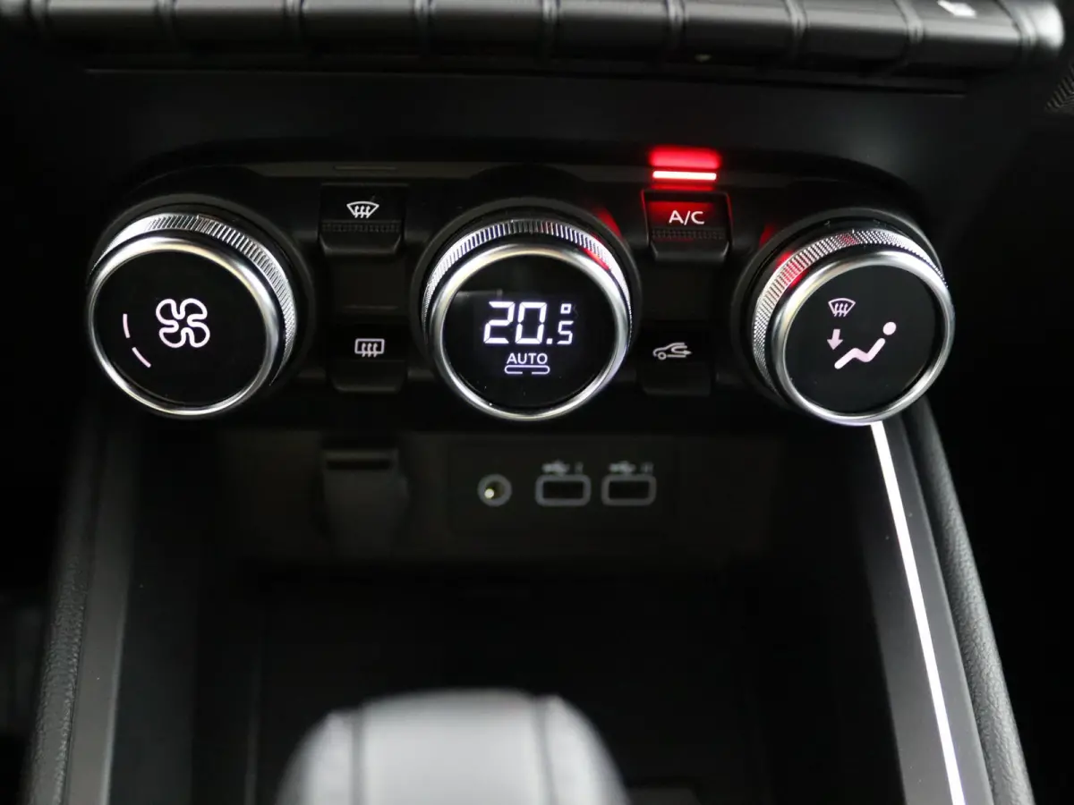 techno full hybrid E-Tech 145 | Groot Navi | Parkeercamera | Stoel- & Stuurverw. |